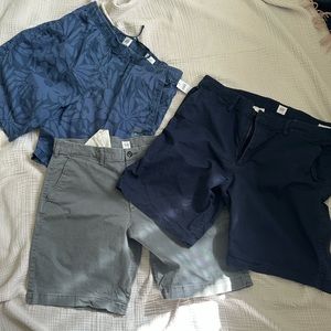 Gap men’s shorts lot of 3 pairs 38and xl